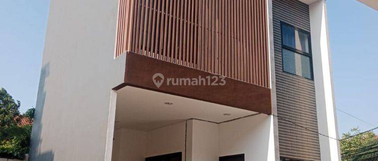 Ruma 700 Jutaan 2 Lantai Di Utan Kayu Matraman Jakarta Timur 1