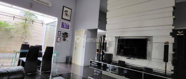 Rumah Lux Semi Furnished Siap Huni di Komplek Kota Baru Parahyangan 1