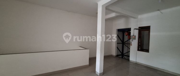 Strategic Commercial Building on AH Nasution 1