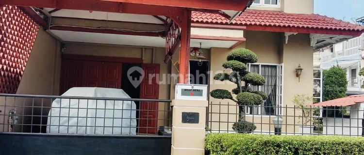 Rumah Mewah Dalam Komplek Taman Malibu SHM 1