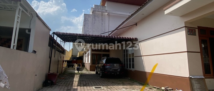 Active 20-Room Kost for Sale on Smraja Kost Street. 1