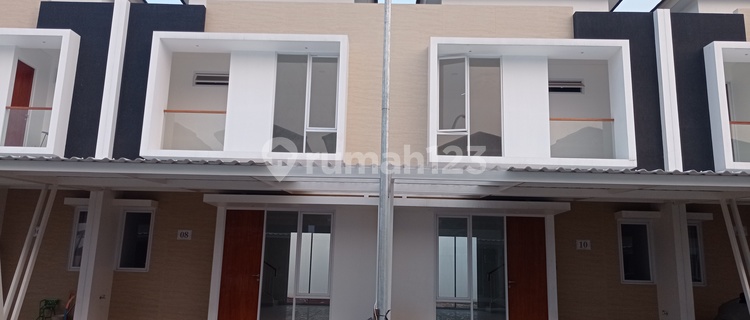 For Rent: 2-Story House On The Edge Of Kalimalang/Bintang City 1
