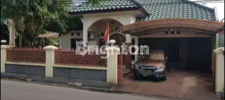 RUMAH CANTIK DEKAT KOTA SIAP PAKAI 1