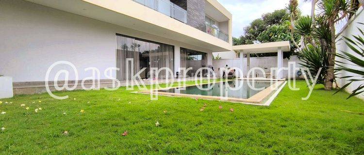 LUXURY 3 BEDROOMS VILLA FOR SALE VEW GUNUNG TUMBAK BAYUH PERERENAN BALI 1