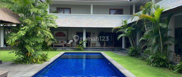 RARE LUXURY VILLA NEAR MERTASARI BEACH, SANUR - BALI 1