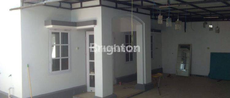 Rumah cantik 2 lantai dijual di Bukit Mediterania  1