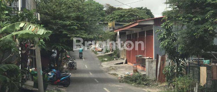 KAN 4 SHOPHOUSES AND A SPACIOUS WAREHOUSE IN A STRATEGIC AREA OF DENPASAR 1