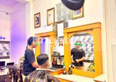 Over Contract Barber Shop Business Near Living World Denpasar 1