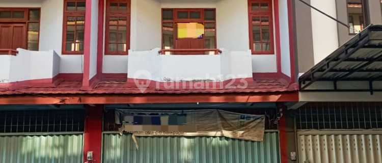 For Rent: 3-Story Shop House in Good Condition, Ready to Occupy in Rapak Office Area, Balikpapan, East Kalimantan. Only 72.5 Million/Year Negotiable. 1