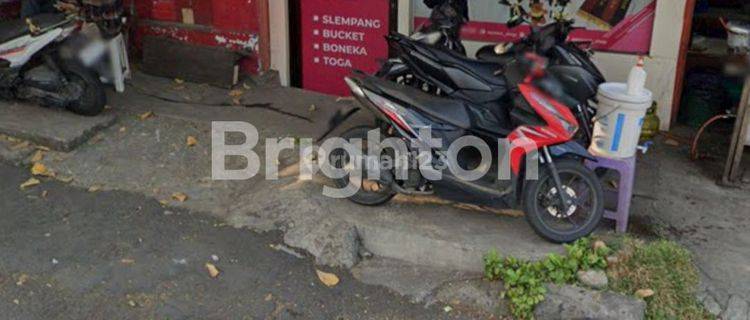 TANAH STRATEGIS BONUS RUMAH KOS DAN KIOS DI JALAN RAYA NGALIAN 1