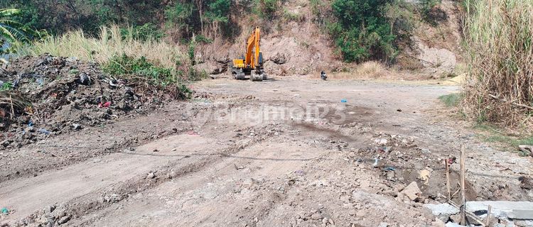 TANAH STRATEGIS HARGA DIBAWAH NJOP DI KIC BAG. DEPAN 1