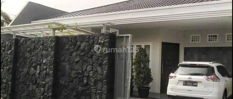 Disewakan Rumah Full Furnished di Kebayoran Lama 1