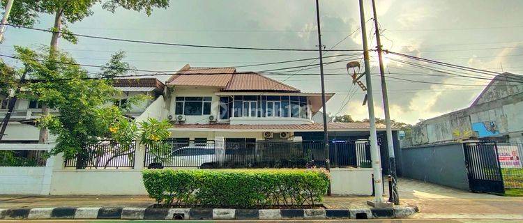 Rumah Murah Hitung Tanah Dilokasi Sangat Prestisius Sisingamangaraja Kebayoran Baru  1