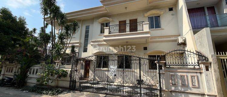 Dijual Rumah Mewah Hook strategis di Kelapa Gading Jakarta 1