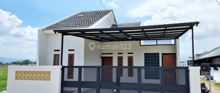 Jual rumah minimalis modern bebas banjir dibandung 1