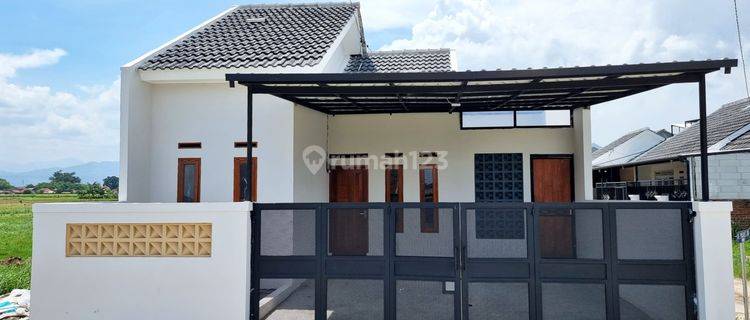 Jual rumah minimalis modern bebas banjir dibandung 1