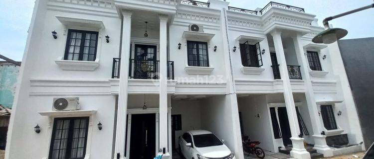 Rumah Mewah Gaya Eropa Akses Mudah Rasa Pondok Indah 1