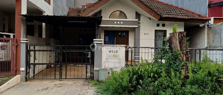 Di Jual rumah di Kencana loka lokasi bagus dekat sekolah dan Masjid 1