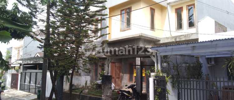 House Needs Minor Renovation Freehold Certificate SHM Sector 3A-Bintaro, South Jakarta 1