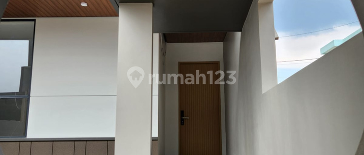For Sale New Modern Minimalist 2-Story House In Setraduta Complex 1
