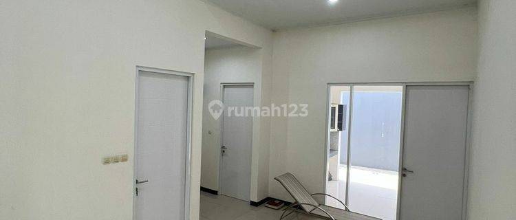 Dijual Rumah Minimalis Baru Semi Furnished di Taman Kopo Indah 5 1