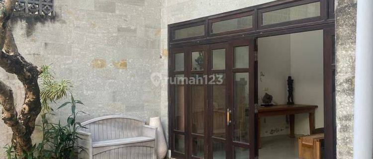 Dijual Villa Full Furnished di Gianyar Bali 1