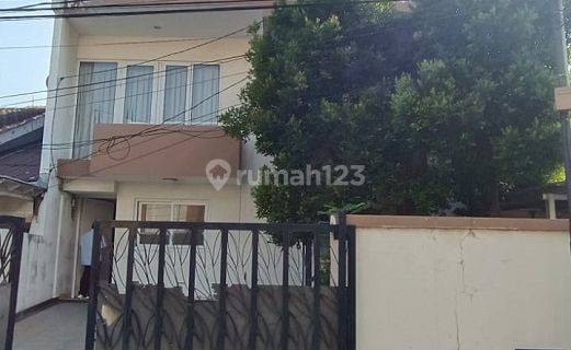 DIJUAL RUMAH KELAPA GADING 120m2 NYAMAN, 3 LANTAI, LOKASI BAGUS, KODE SW, IG 1