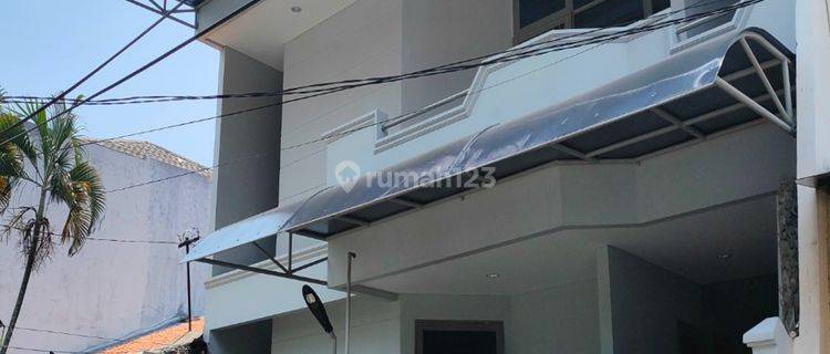 Rumah 2 Lantai Siap Huni Di Tomang 1