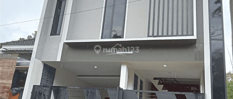 Dijual Homestay 3 Lantai Plus Kost Eksklusif Barat Hyatt Regency 1