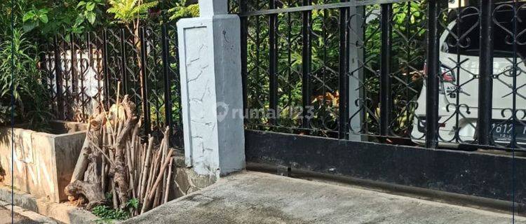 Dijual Rumah Luas & Murah, Siap Huni. Kemanggisan. Jkt Barat 1