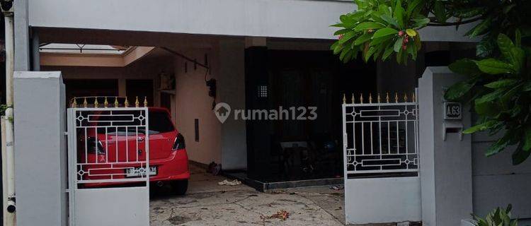 Rumah 2 Lantai Bagus Semi Furnished SHM di Perumahan Mas Naga , Bekasi 1