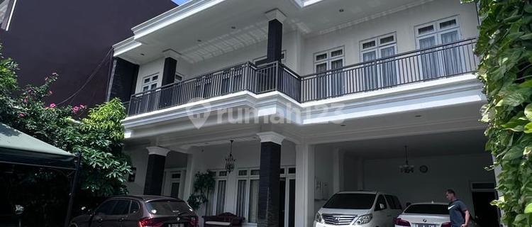 American Classic House di Kemang – Strategis, Tenang & Akses Mudah 1