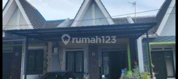 Minimalist house in downtown Semarang, ready to occupy, near Undip and Unimus campuses, for sale at Tamansari Hill, Sambiroto, Tembalang, South Semarang. 1
