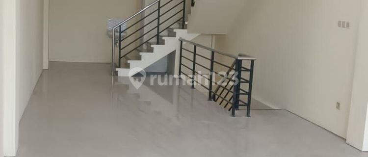 Ready-to-Use City Center Ruko in Semarang, in the Bustling Elite Business Area Near Akpol, Close to Jatingaleh Toll Road, For Sale on Sultan Agung Main Road, Gajah Mungkur, Upper Semarang. 1