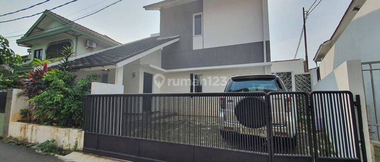 Disewakan Rumah Baru 2 Lantai Jatinegara Jakarta Timur Semi Furnished Jalan 1 Mobil 1