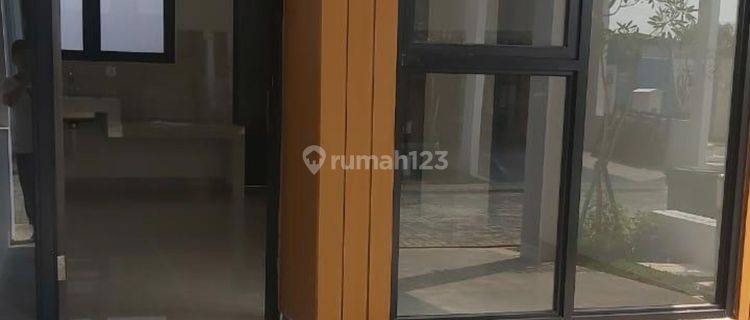 RUMAH BRAND NEW SIAP HUNI METLAND CYBER PURI 1