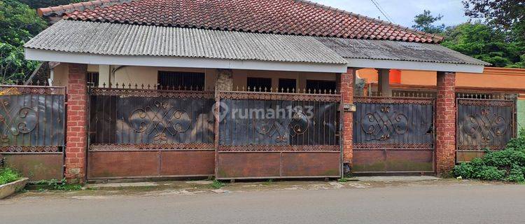 Disewakan Rumah Pinggir Jalan Raya Gunung Sindur Kondisi Bagus 1