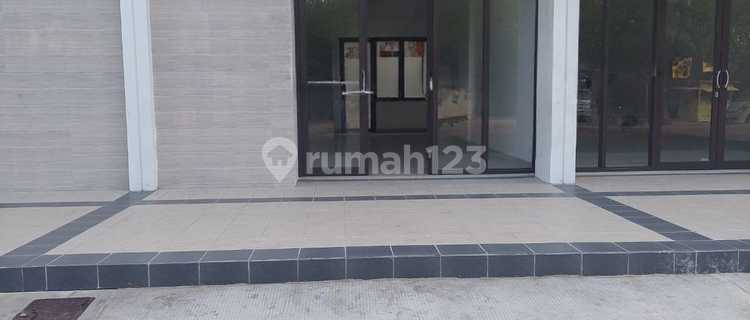For Rent New 3-Story Shop House in Poris, Tangerang 1