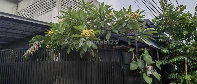 Dijual rumah siap huni di Griya Loka BSD dekat pasar modern 1