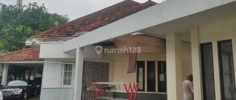 Dijual Rumah Hitung Tanah di jl Utama Proklamasi Menteng 1