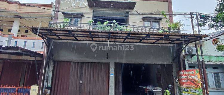 Ruko Pinggir Jalan Utama Komplek Siapa Pakai di Rawalumbu Bekasi 1