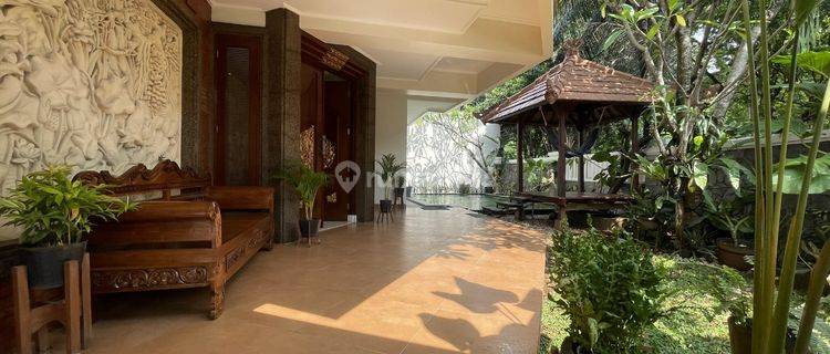 Disewakan Rumah Hoek Gaya Bali 2 Lantai Pondok Indah 1