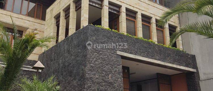 RUMAH LUX MODERN TROPIS TANAH LUAS FURNISHED DI SETRA DUTA  BANDUNG UTARA 1