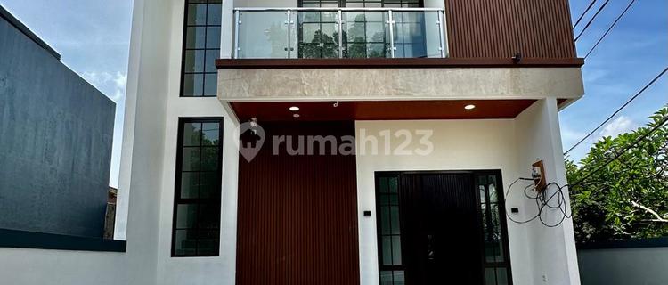 Rumah Hoek Brand New Kiwi Residence Bintaro Carport 2 1