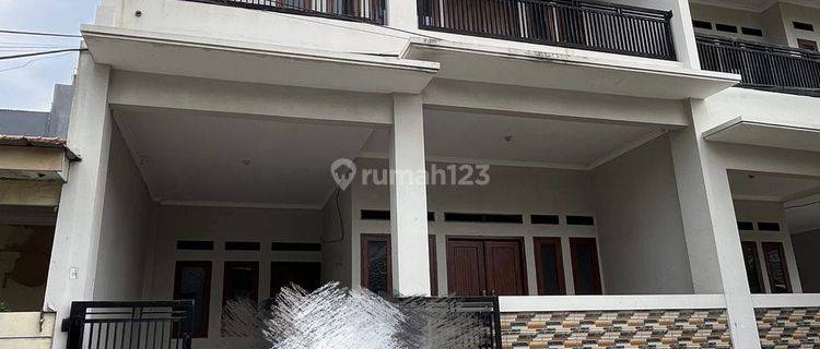 Dijual Rumah Cluster Candrabaga Bekasi 1