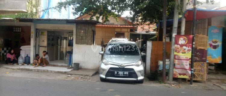 Rumah Lama di Sma 14 Cilililtan Kramat Jati Jakarta Timur 1