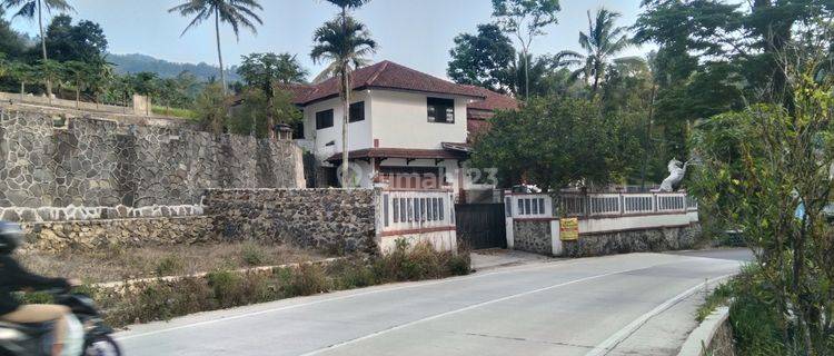 Villa Dan Tanah di Nyalindung Sukabumi Jawa Barat 1