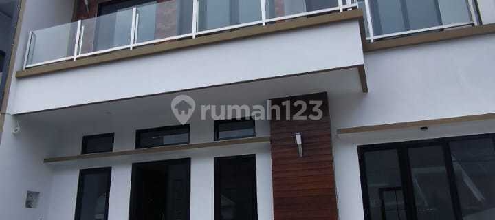 Rumah Bangunan Baru Bagus Di Bsd City Tangerang 1