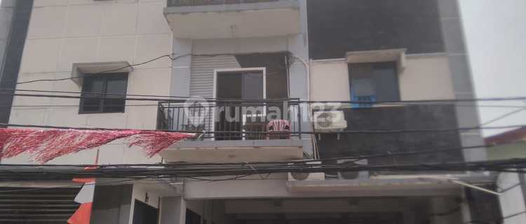 Affordable Boarding House Ready to Occupy, 255.0 M² Area, SHM Certificate in Salemba 1