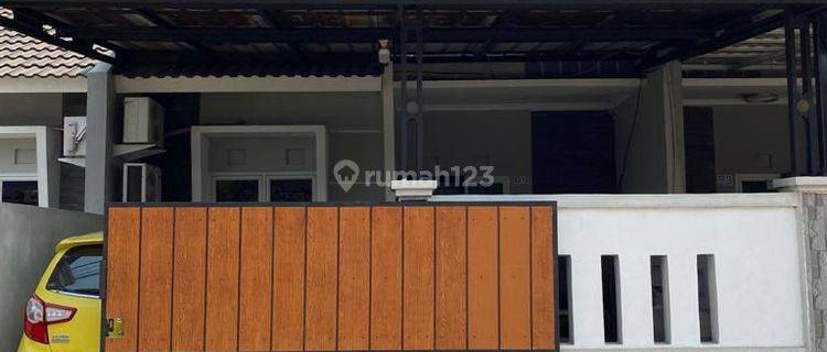 Rumah siap huni,strategis dekat Grand Duta City dan Harapan Indah 1